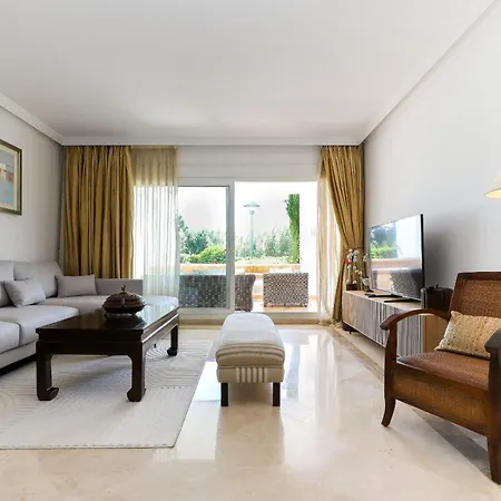 Monteros Palm With Garden *